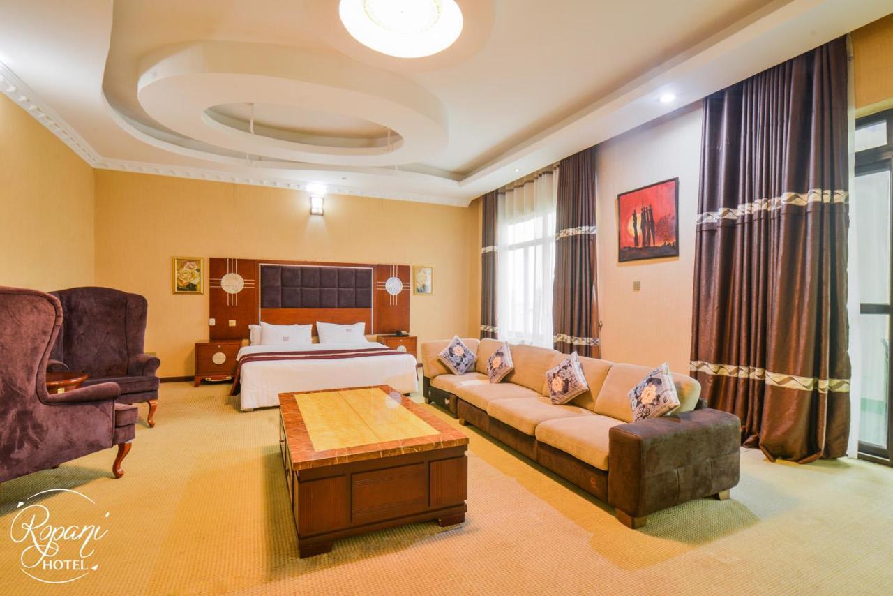Ropani Hotel Kitende Dış mekan fotoğraf