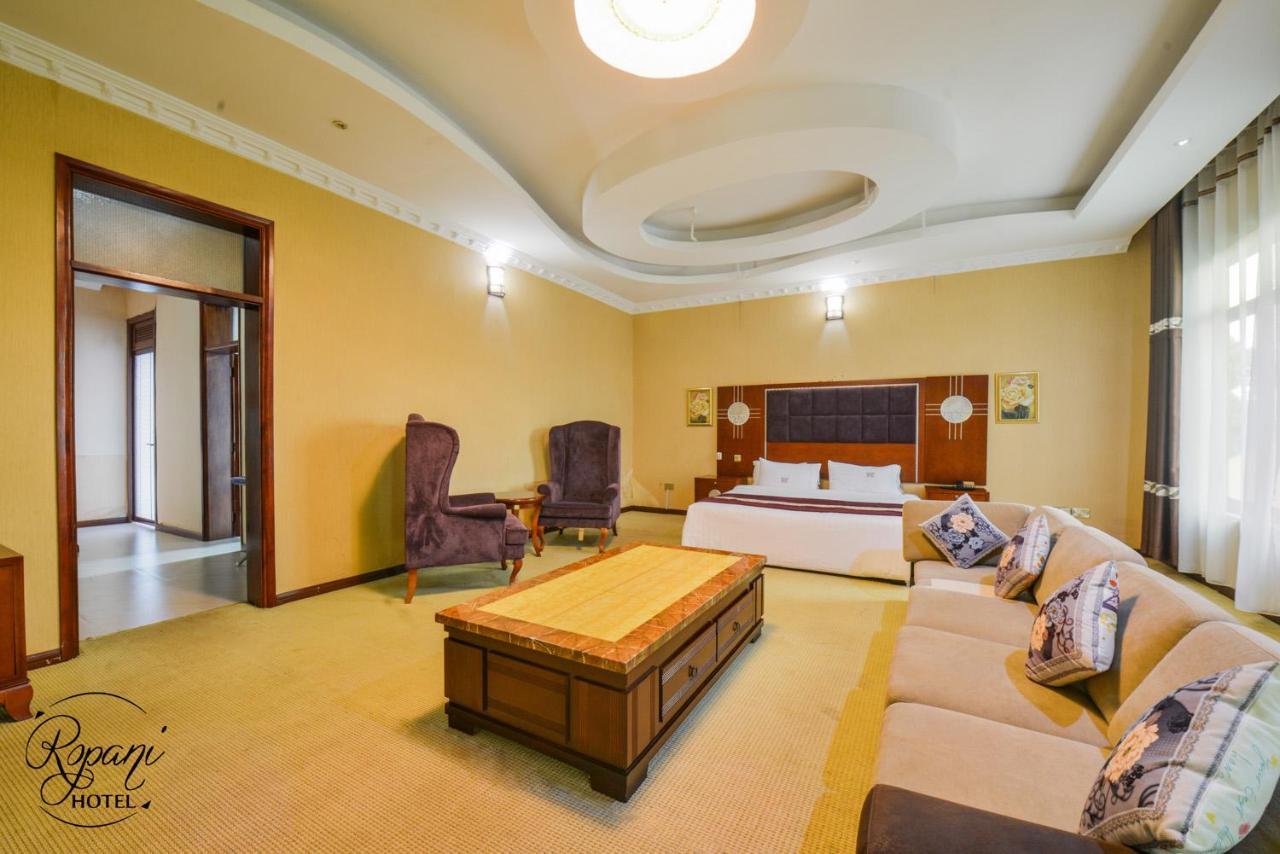 Ropani Hotel Kitende Dış mekan fotoğraf