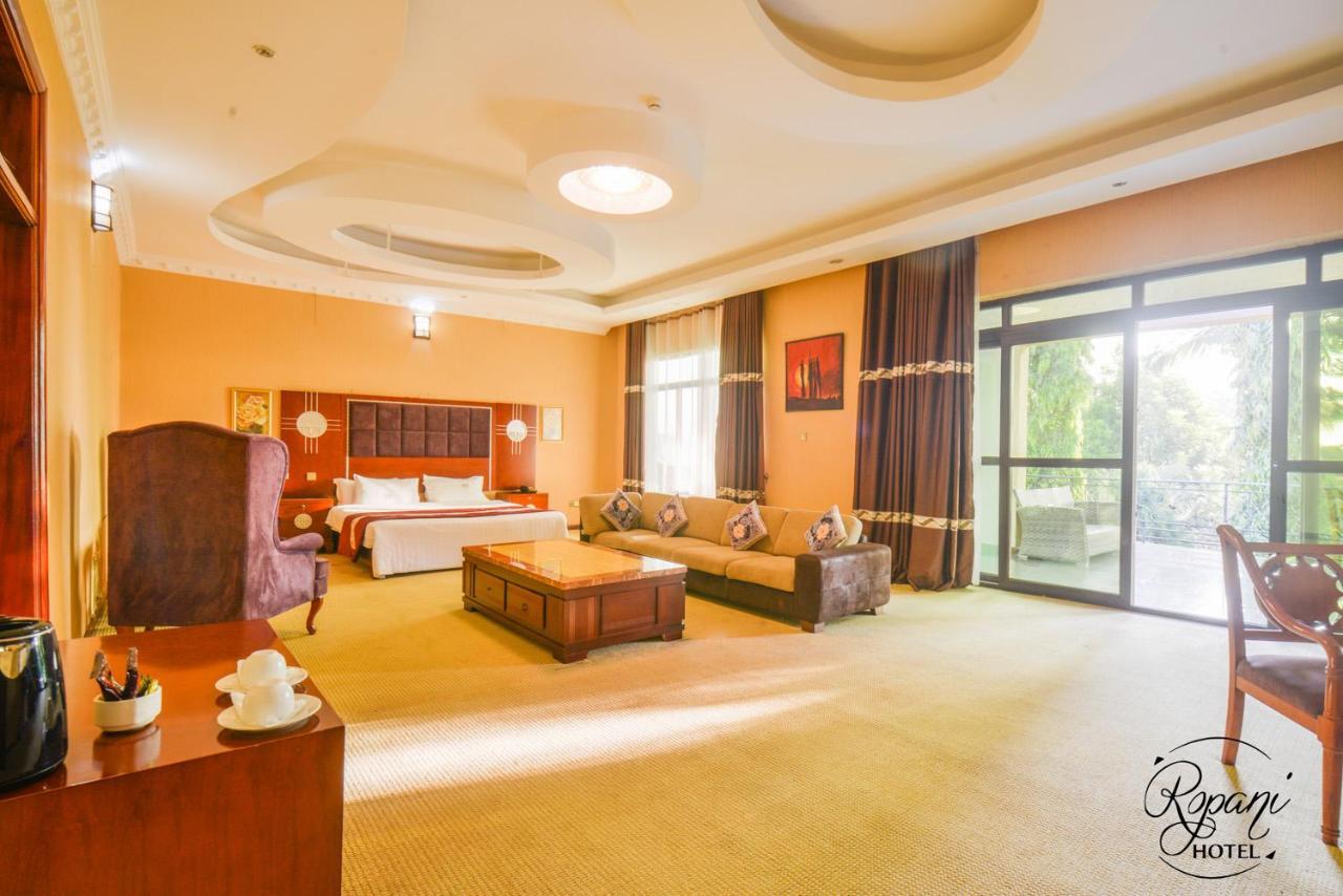 Ropani Hotel Kitende Dış mekan fotoğraf
