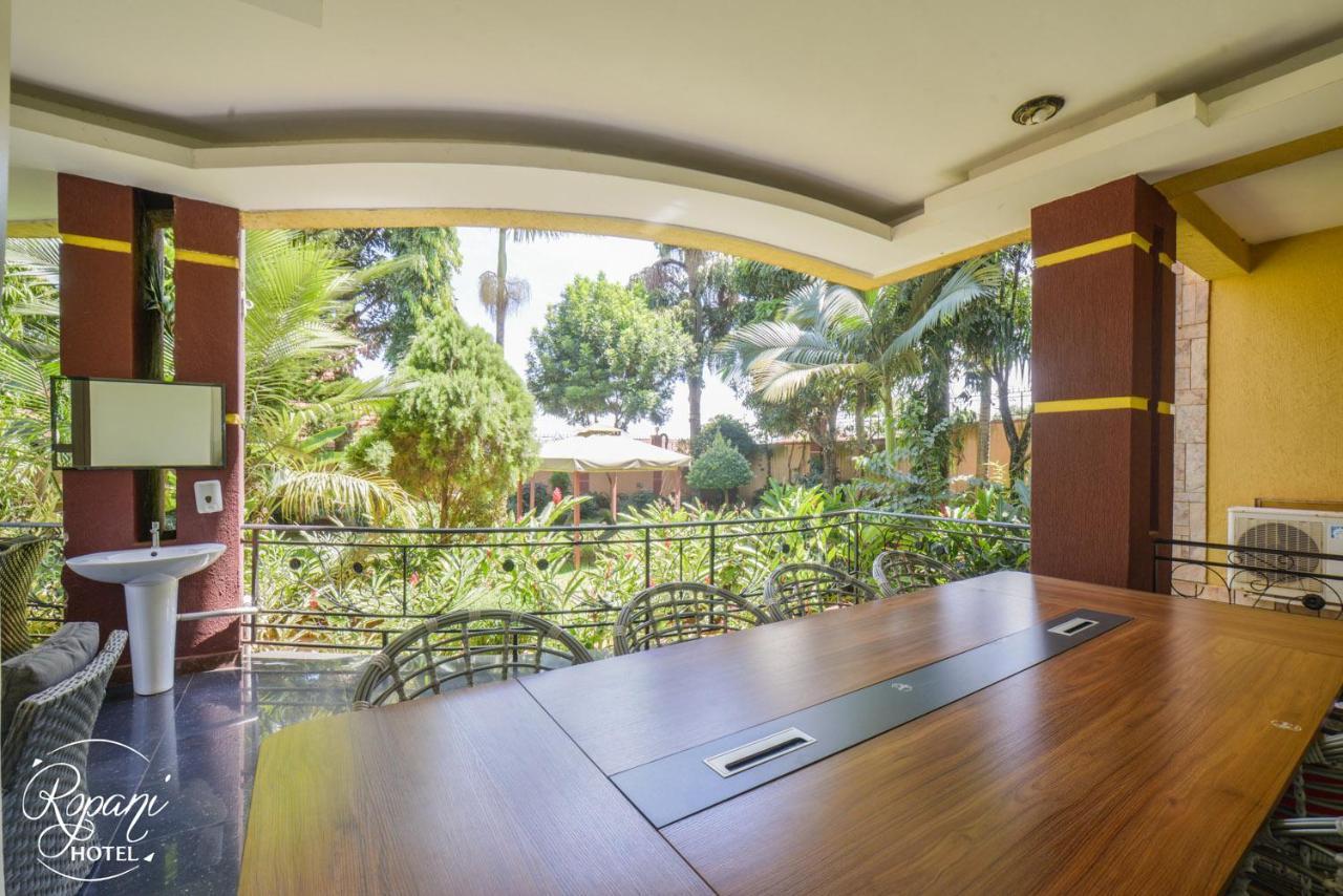 Ropani Hotel Kitende Dış mekan fotoğraf