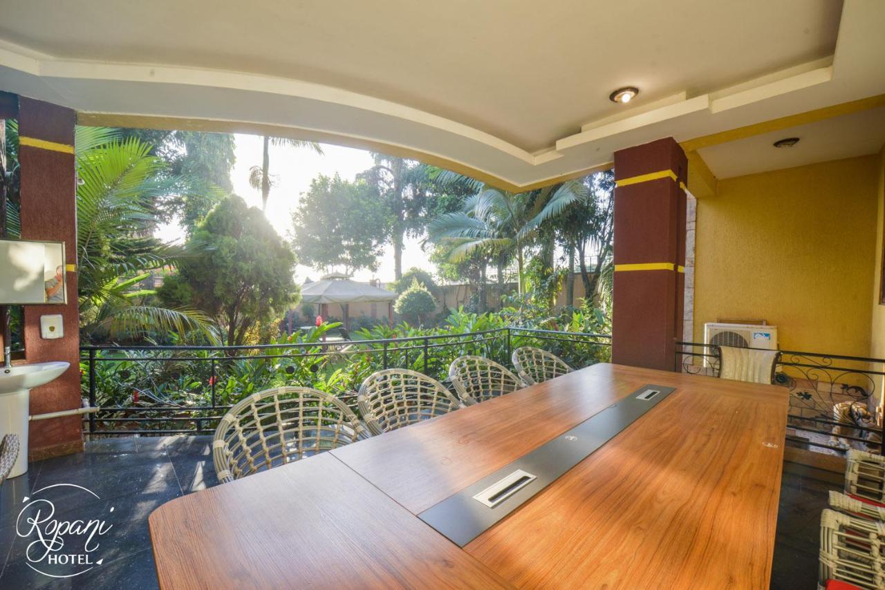Ropani Hotel Kitende Dış mekan fotoğraf
