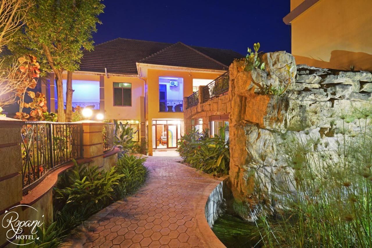 Ropani Hotel Kitende Dış mekan fotoğraf